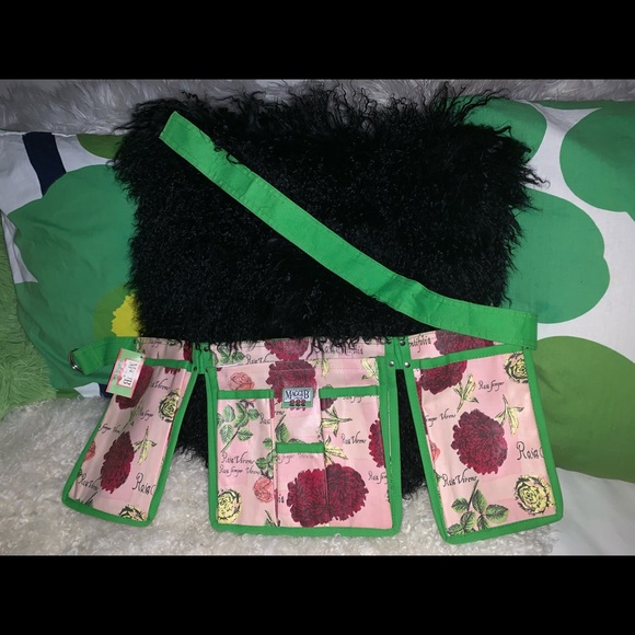 Beautiful brand new MAGGIE B garden belt NWT - Picture 2 of 4